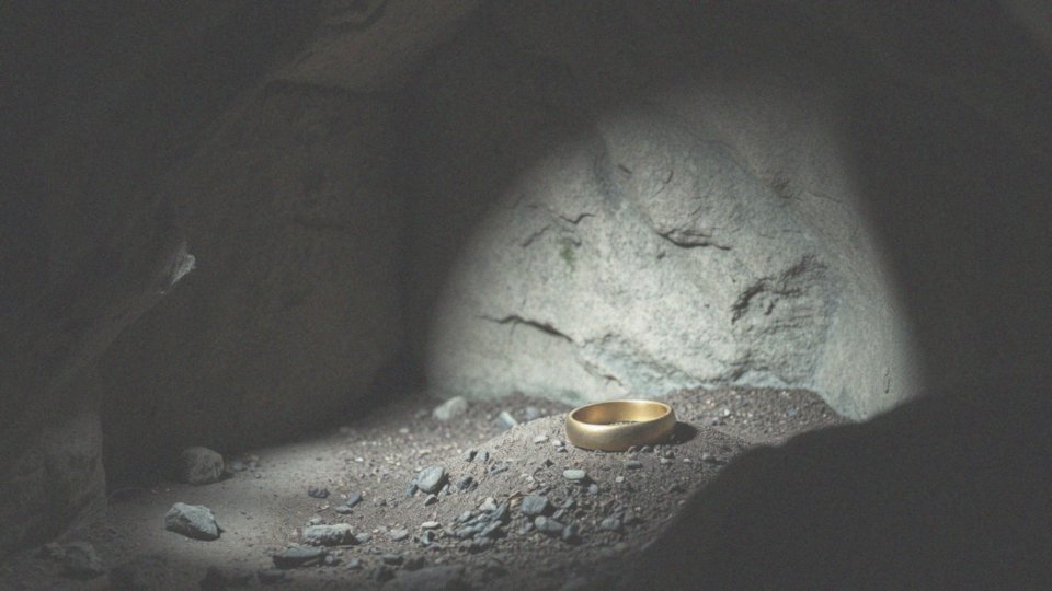 Jakie znaczenie miał pierścień, który odnalazł Bilbo Baggins?